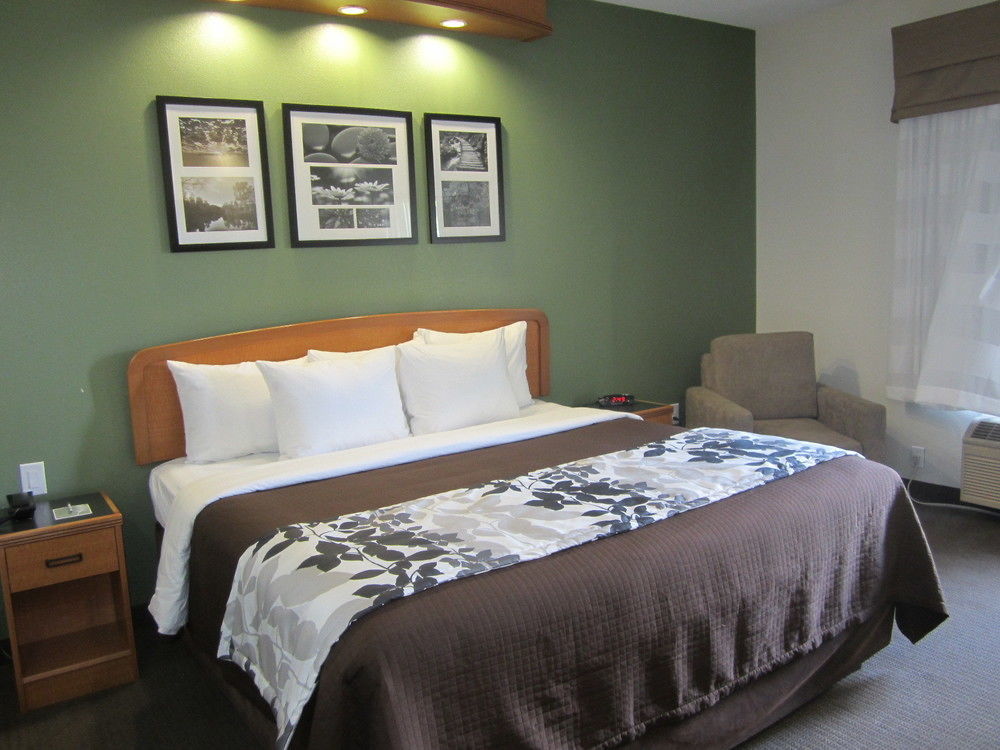 Hotel Clarion Pointe Albemarle Exteriér fotografie