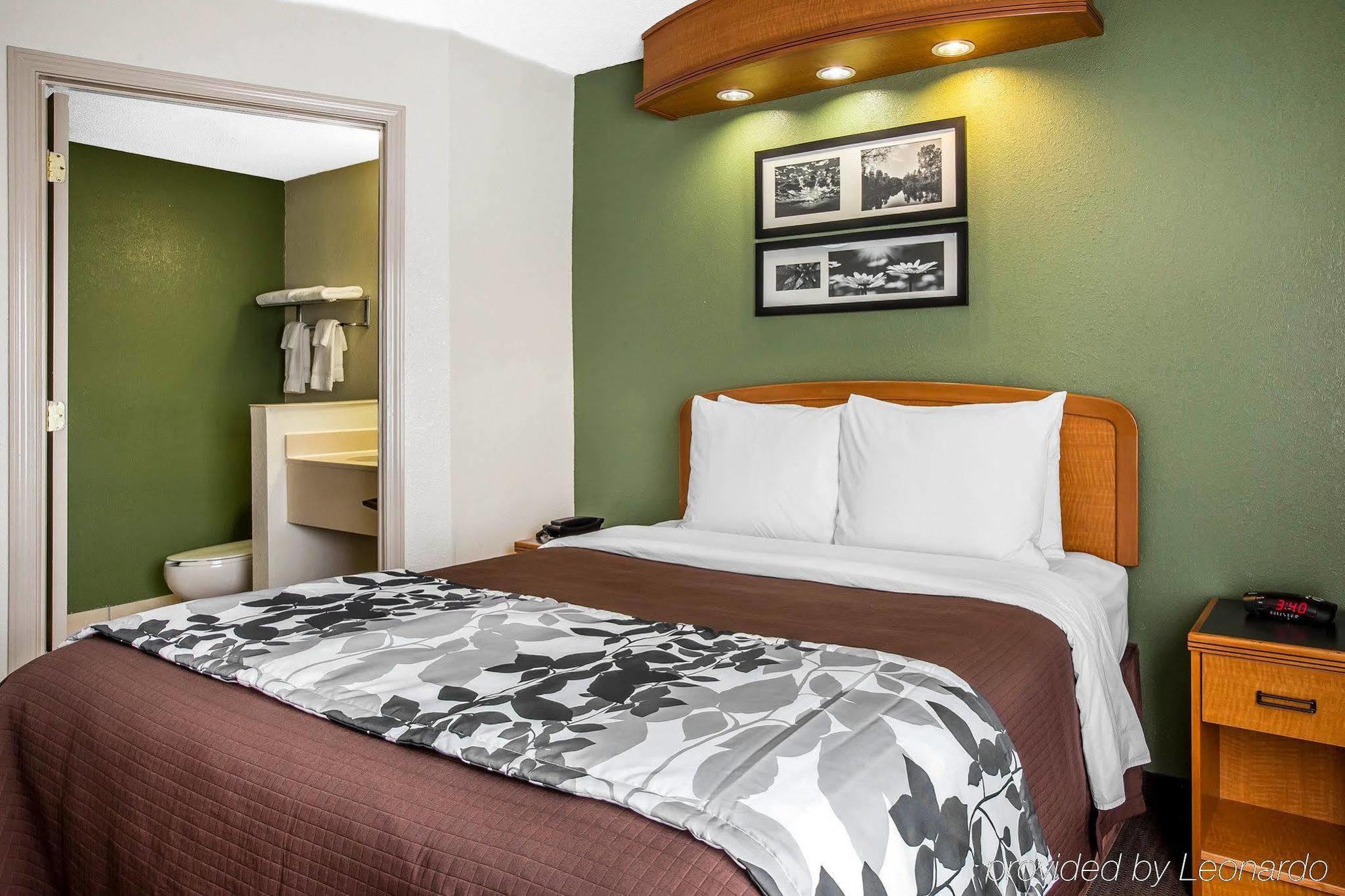 Hotel Clarion Pointe Albemarle Exteriér fotografie