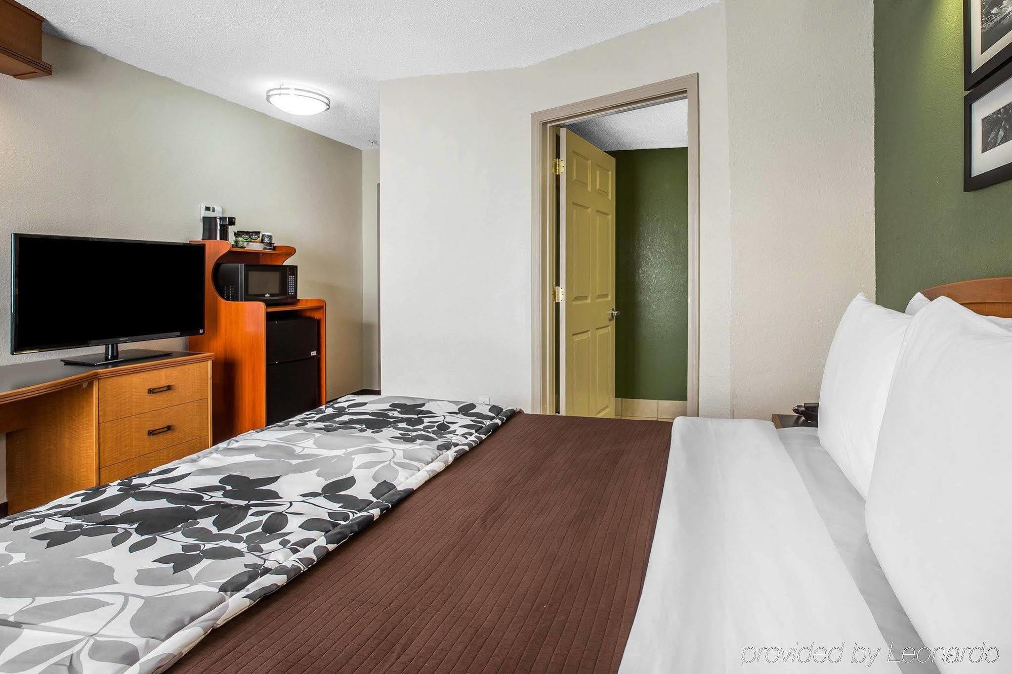 Hotel Clarion Pointe Albemarle Exteriér fotografie