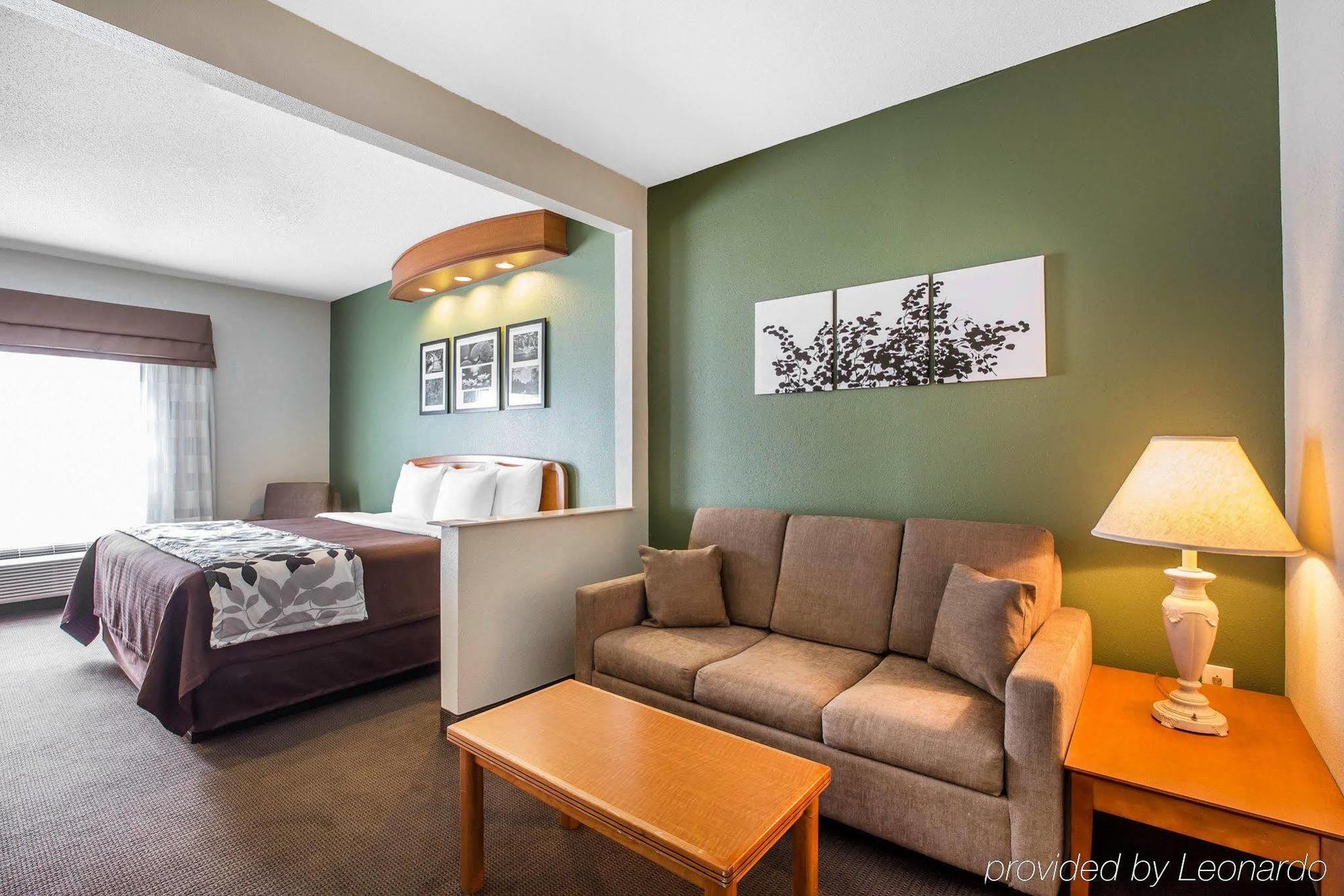 Hotel Clarion Pointe Albemarle Exteriér fotografie